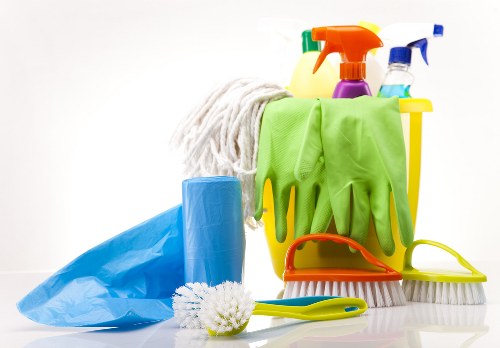 Local carpet cleaner working in a Knightsbridge apartment